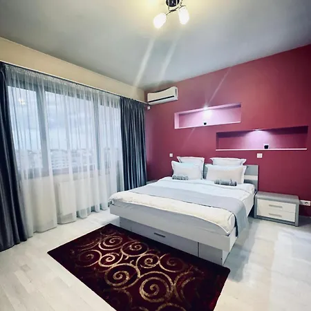 2 Urban Retreat Unirii Near Center דירה