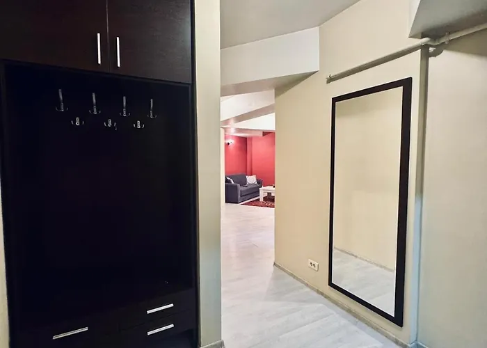 2 Urban Retreat Unirii Near Center Daire