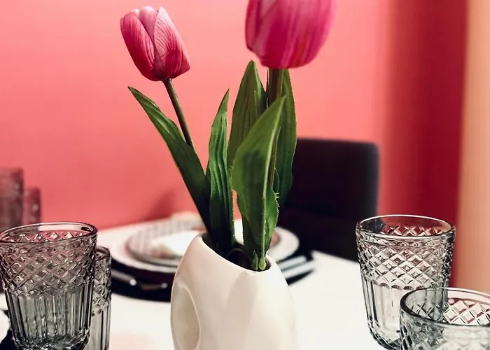 Апартаменти 2 Urban Retreat Unirii Near Center Бухарест