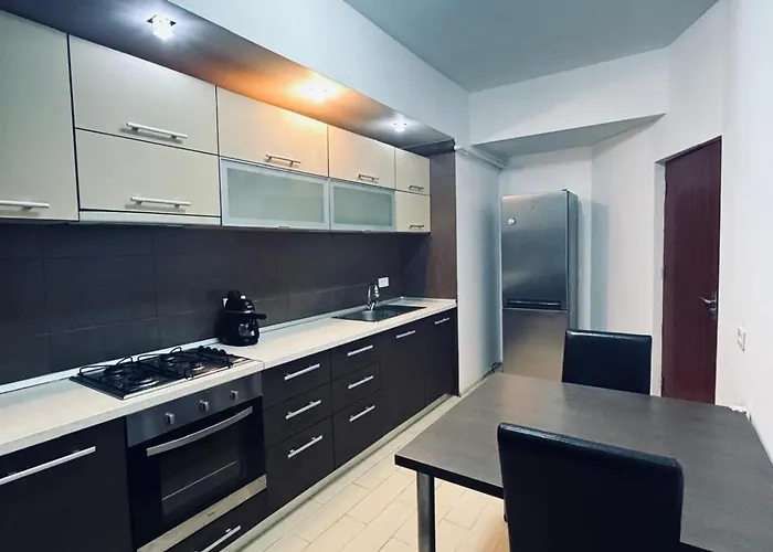 2 Urban Retreat Unirii Near Center Daire